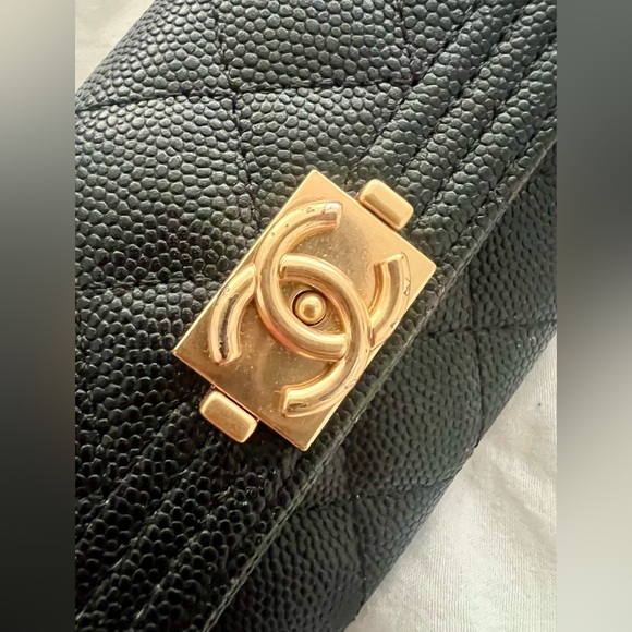 👑✅PRICE FIRM✅ Small Black Fashion Card Case with Gold Front Button Plate - Picture 8 of 15